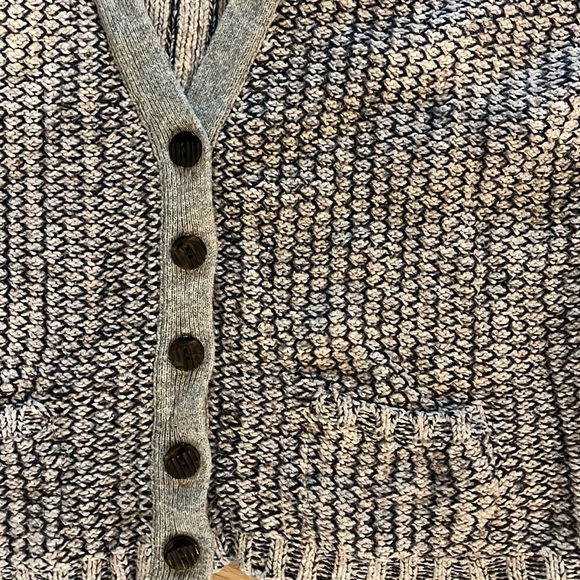 Sparrow knit cardigan with 3/4 drop sleeve - Picture 4 of 7